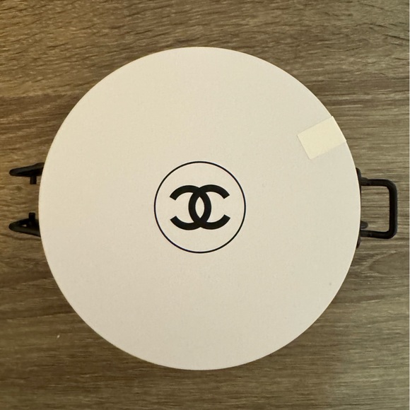 NEW RARE Chanel N°5 The Bath Tablet Factory 5 Collection Tin 10 Tabs/Bag/Booklet - Picture 6 of 17